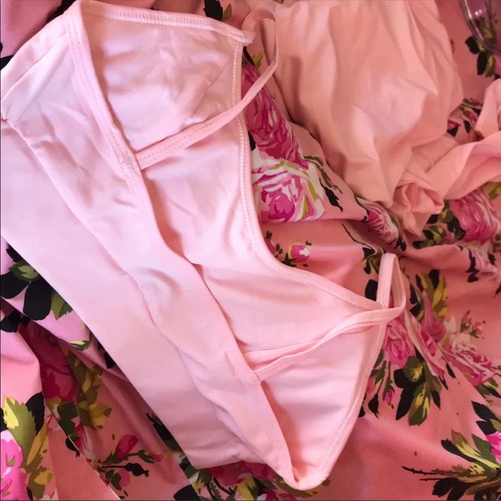 Pink Women's Activewear Set - Picture 6 of 7